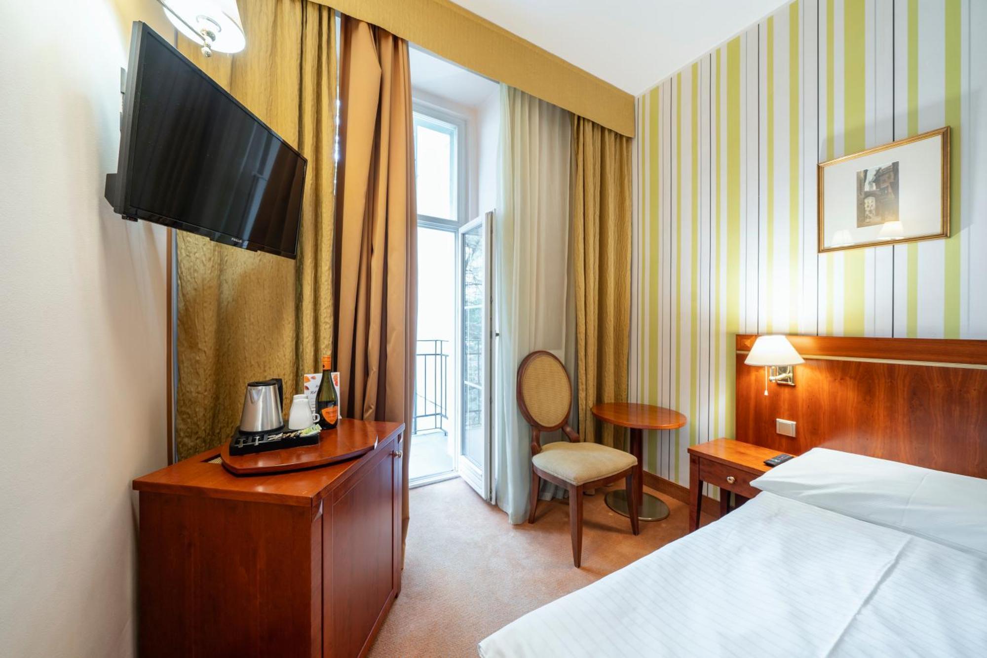 Hotel Raffaello Praha Eksteriør bilde
