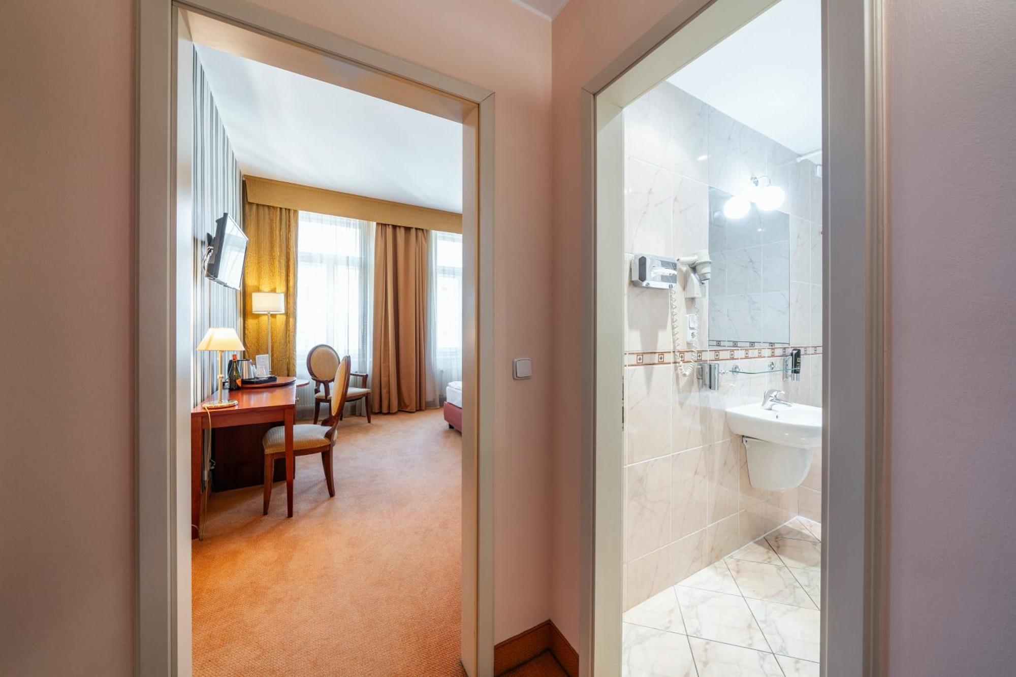 Hotel Raffaello Praha Eksteriør bilde