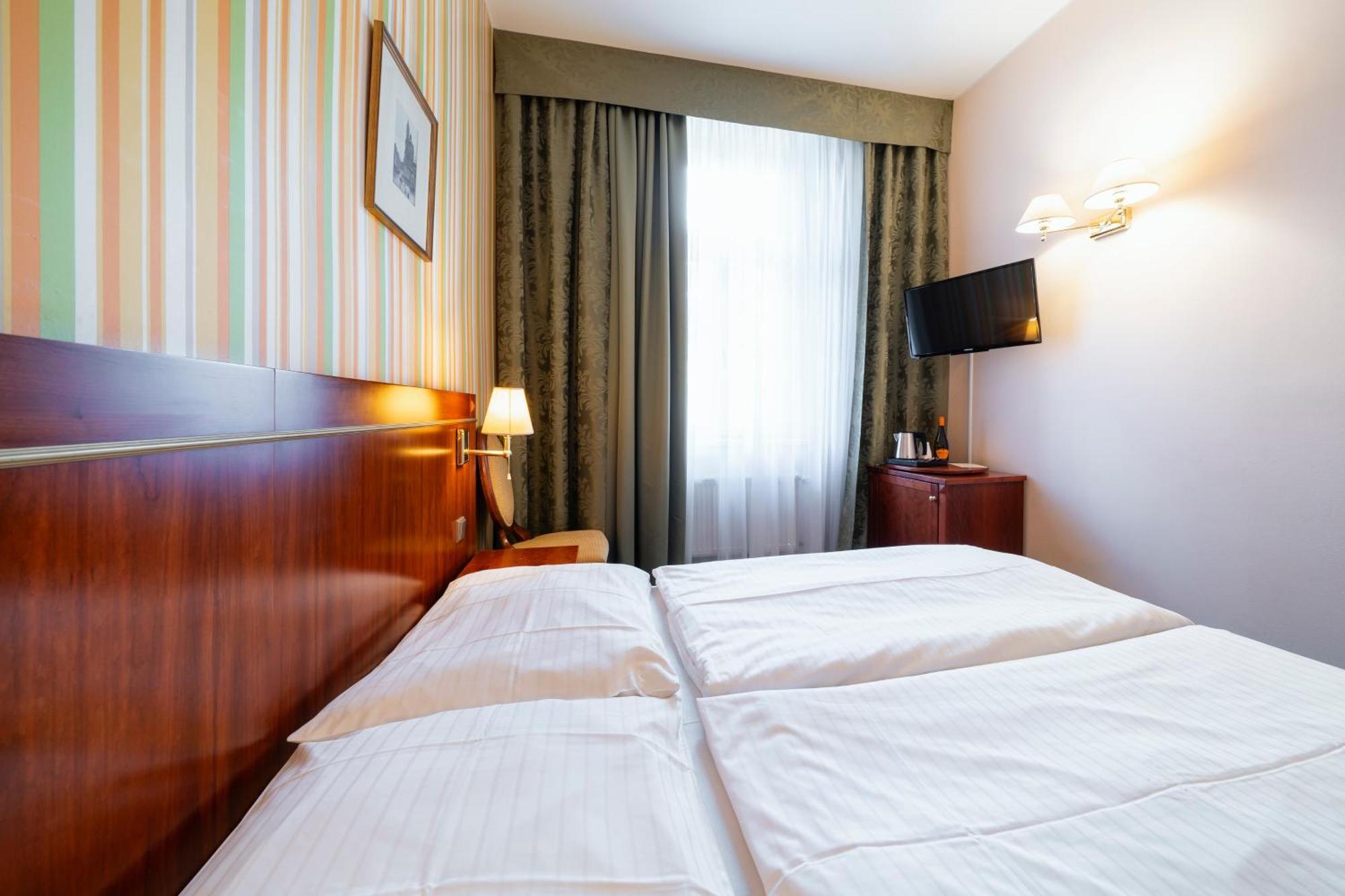 Hotel Raffaello Praha Eksteriør bilde