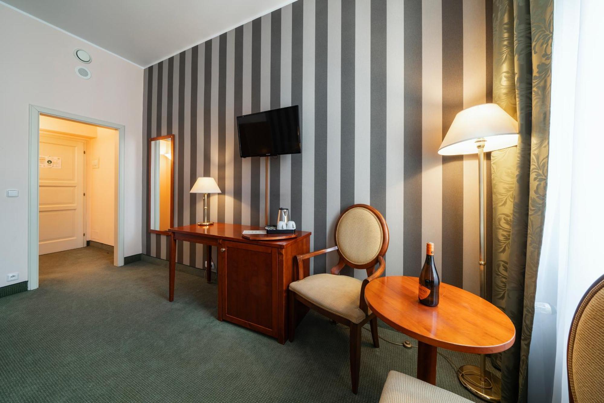 Hotel Raffaello Praha Eksteriør bilde