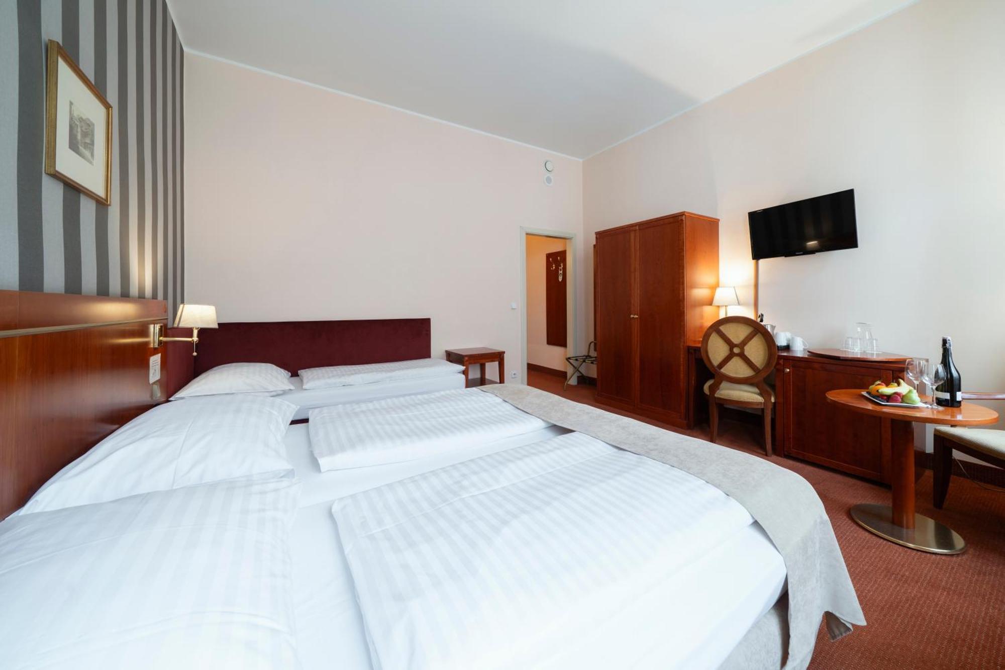 Hotel Raffaello Praha Eksteriør bilde