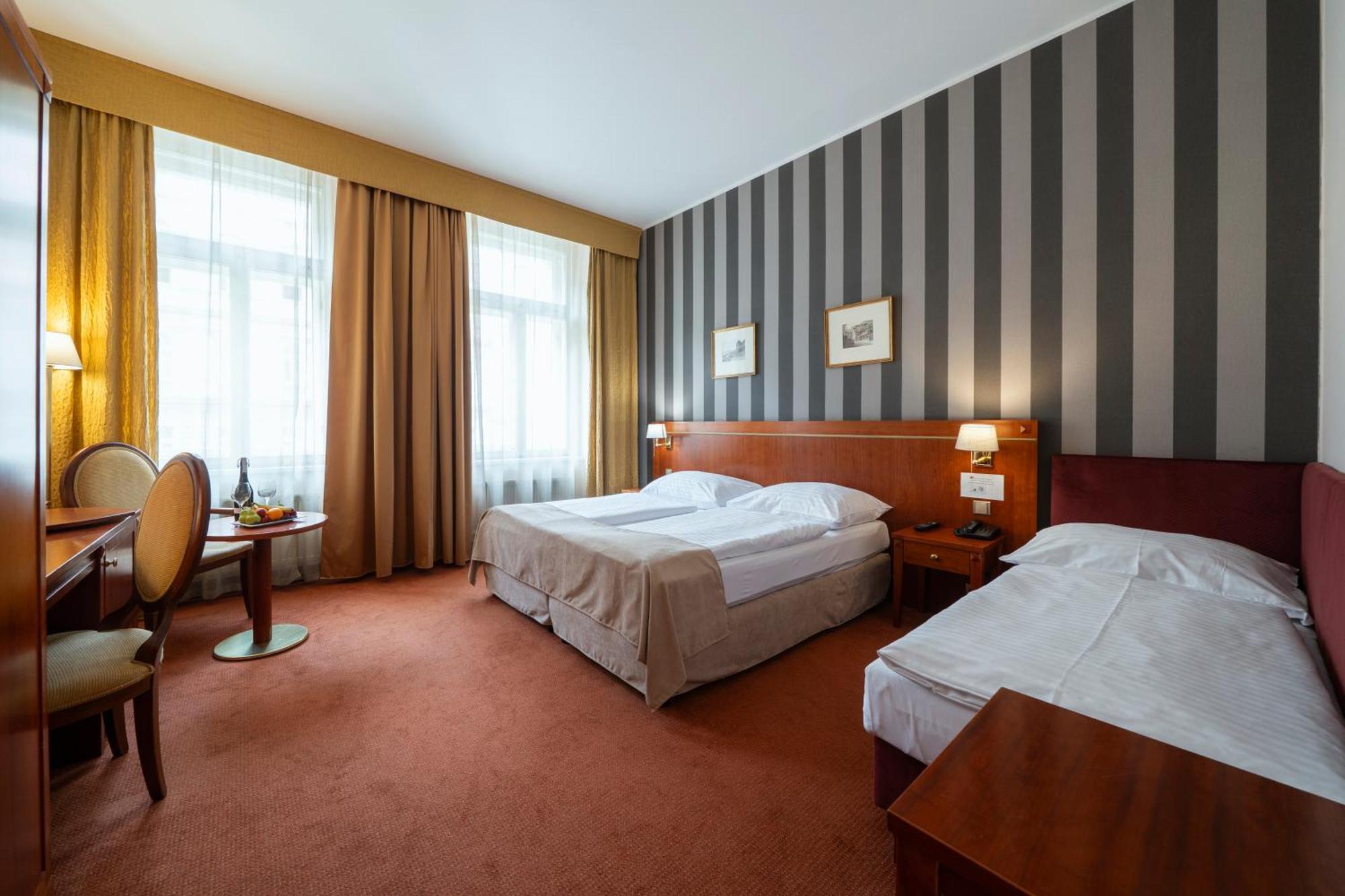 Hotel Raffaello Praha Eksteriør bilde