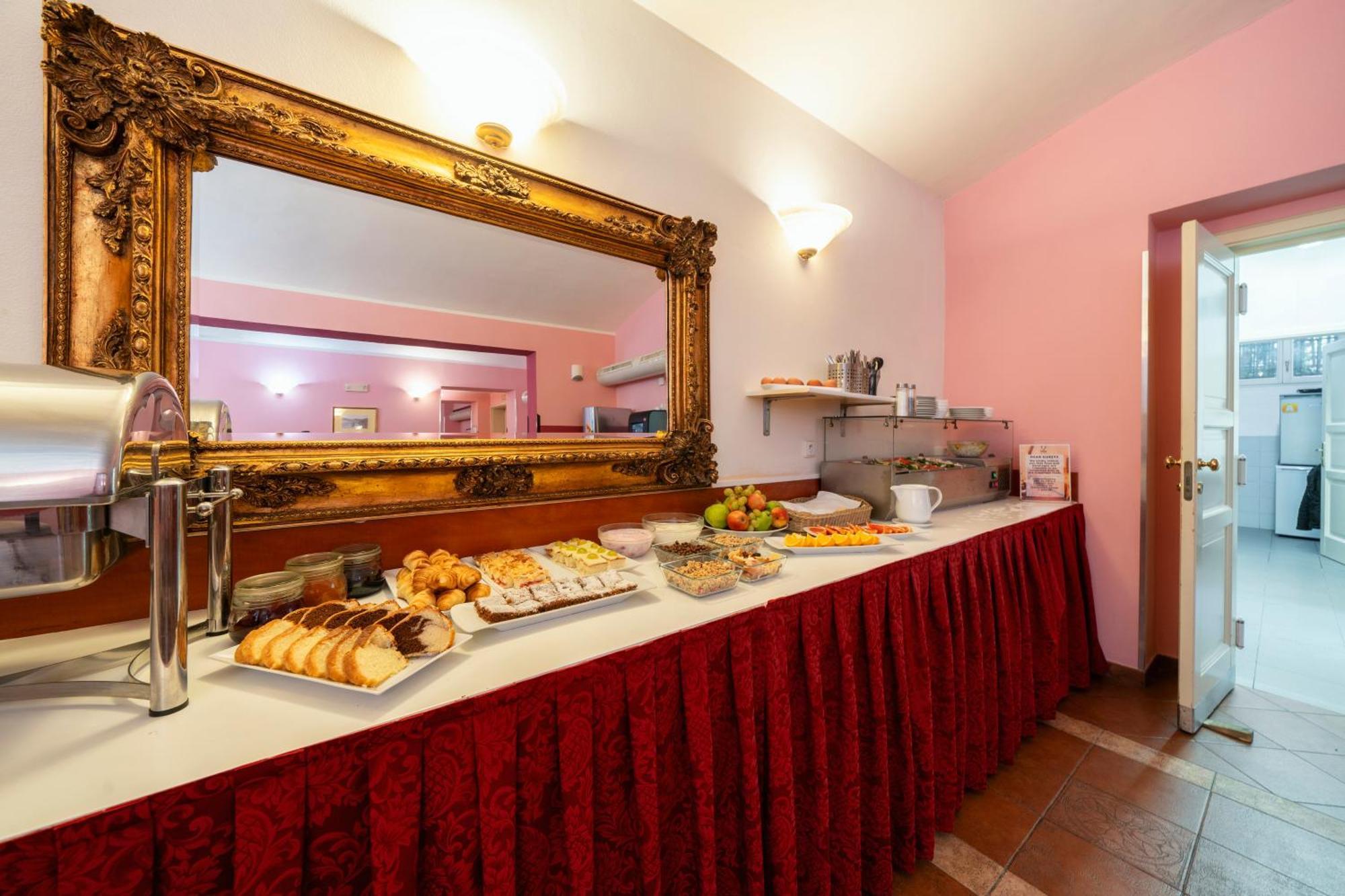 Hotel Raffaello Praha Eksteriør bilde