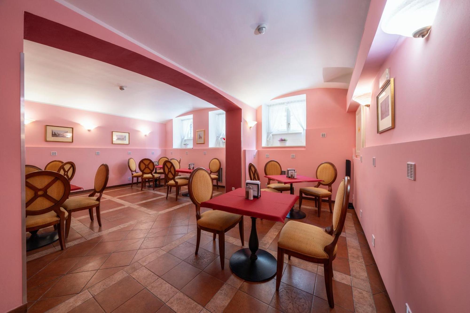 Hotel Raffaello Praha Eksteriør bilde
